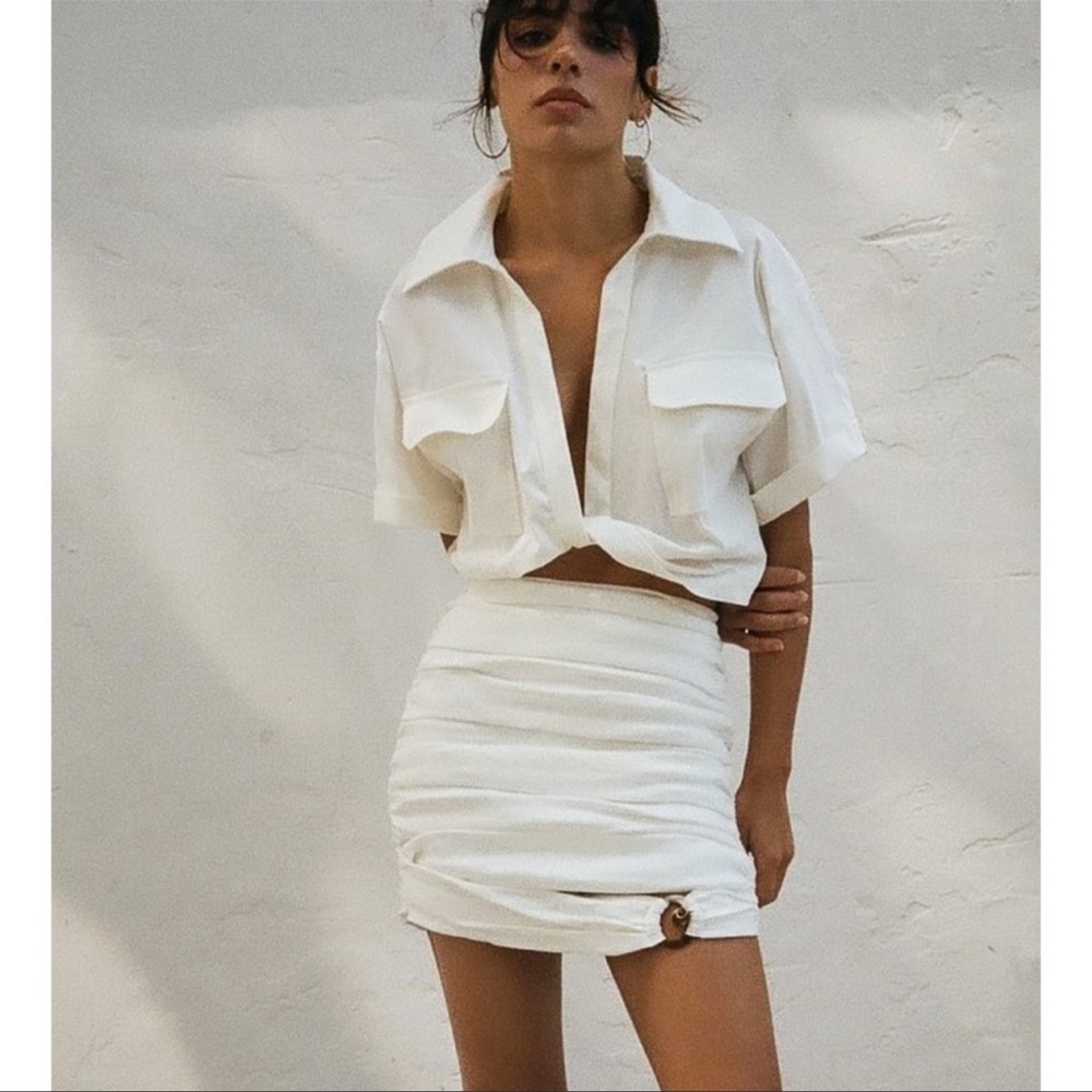 Zara Cream Ruched Mini Skirt with Side Ring - Picture 1 of 5